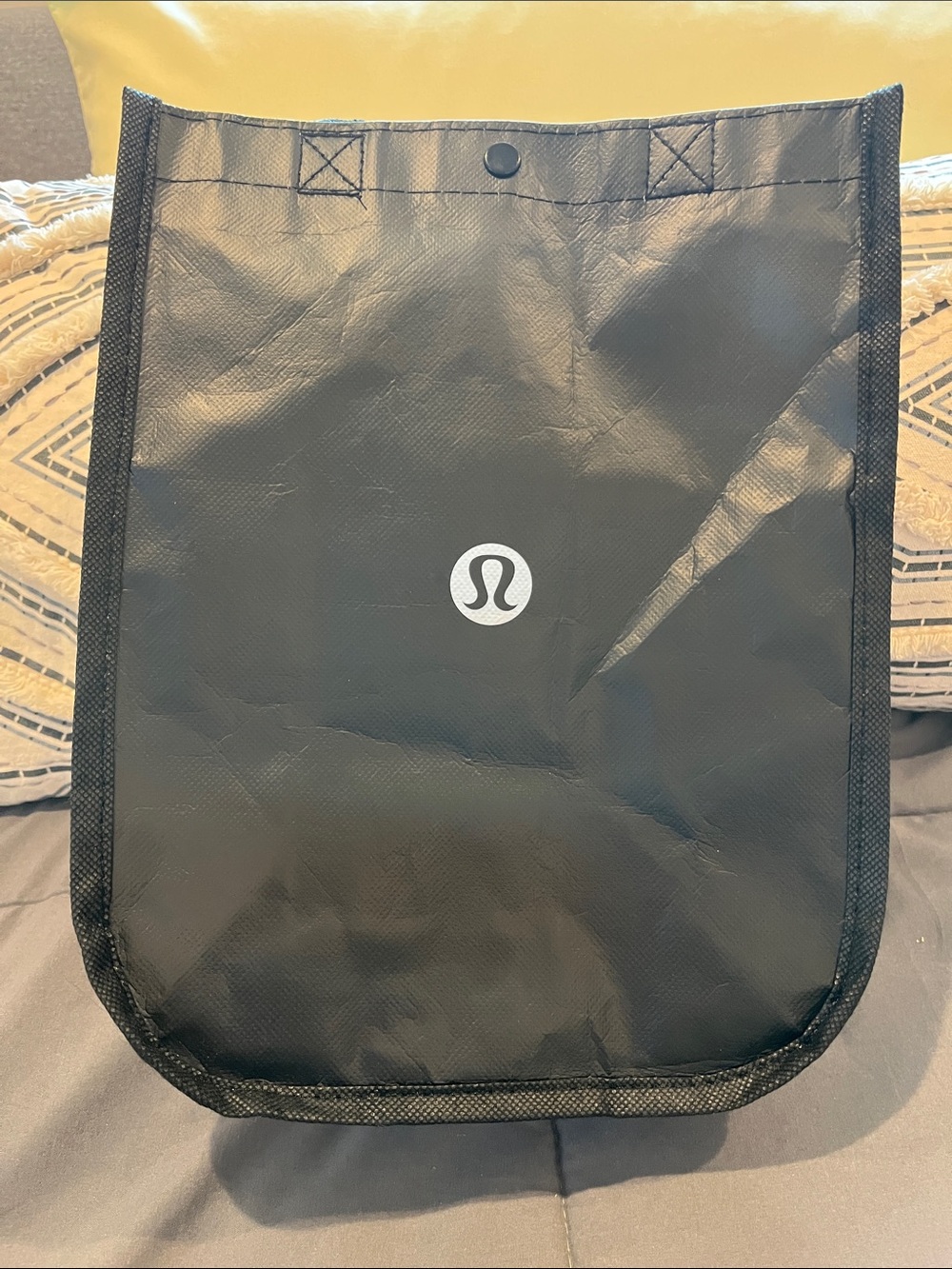 Lululemon Bag & Athletic Apparel SZ M - Picture 3 of 16
